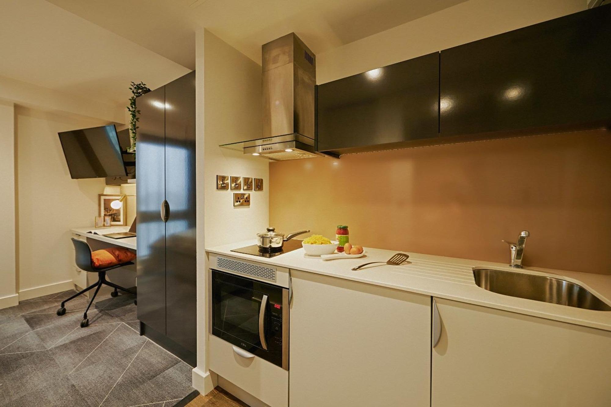 Fully Equipped Modern Studios In Glasgow West End For Students Only 外观 照片